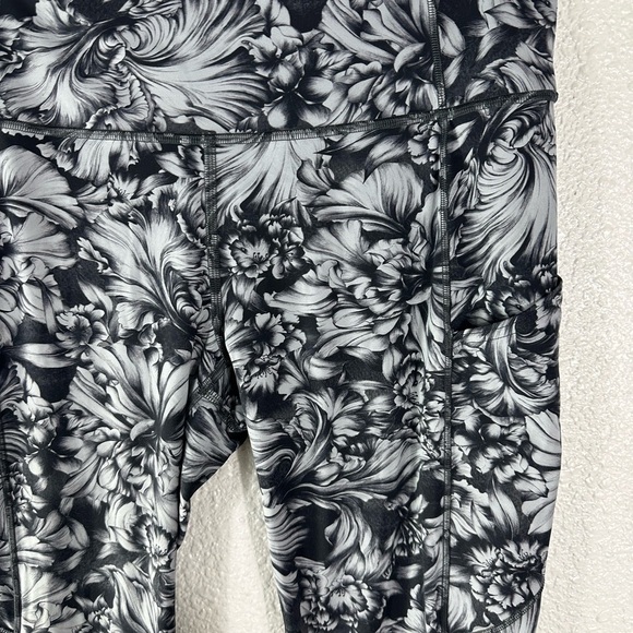 Lululemon Fast & Free Full Length Tight Nulux Night Garden Ice Grey Black SZ 10 - Picture 4 of 6